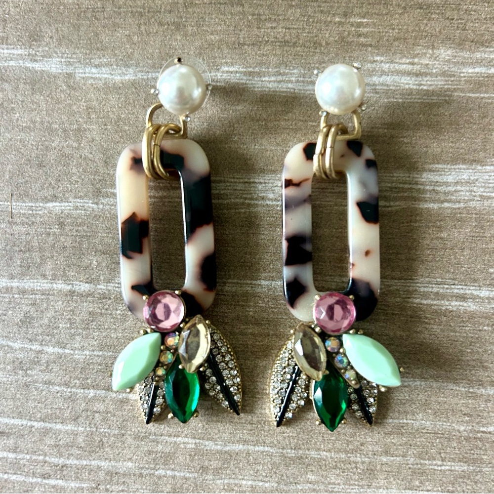 Elegant Tortoiseshell and Gemstone Earrings